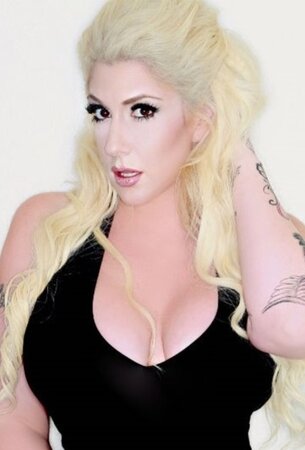 Kelli Staxxx